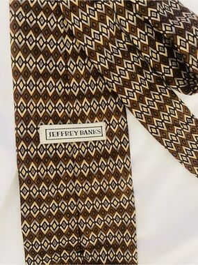 NWOT Jeffrey Banks Men’s Brown Geometric Silk Tie